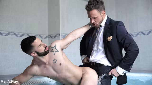 Cool It: Logan Moore And Sunny Colucci - KinkMen