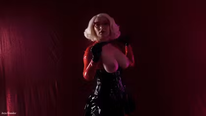 Sexy Hallooween Video Of Blonde Milf In Glasses Seducing