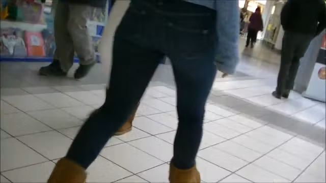 Candid teen 18+ in tight jeans 2
