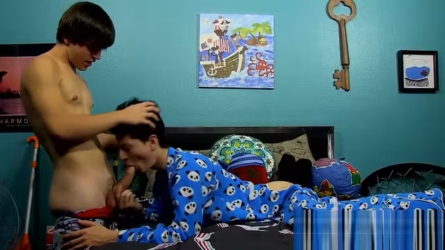 Colby Klein slides his bare dick in Benjamin Rileys bumhole